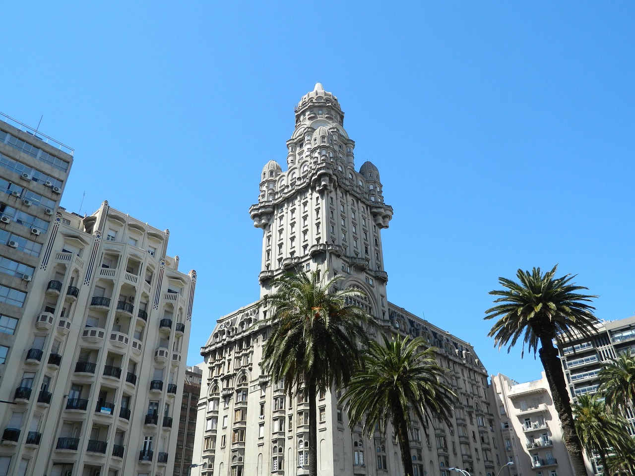 Mercado Inmobiliario Uruguayo 2024-2025: Un Horizonte de Oportunidades y Crecimiento Sostenido
